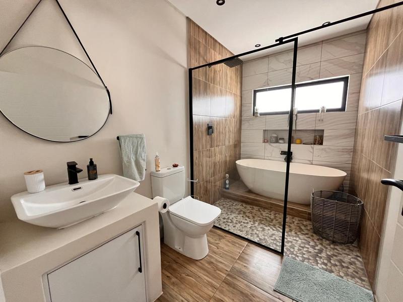 2 Bedroom Property for Sale in Sandown Western Cape